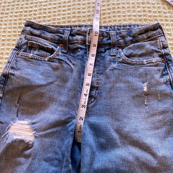 Old Navy Women's High-Waisted OG Straight Ripped Jeans Size 2 - Picture 12 of 15